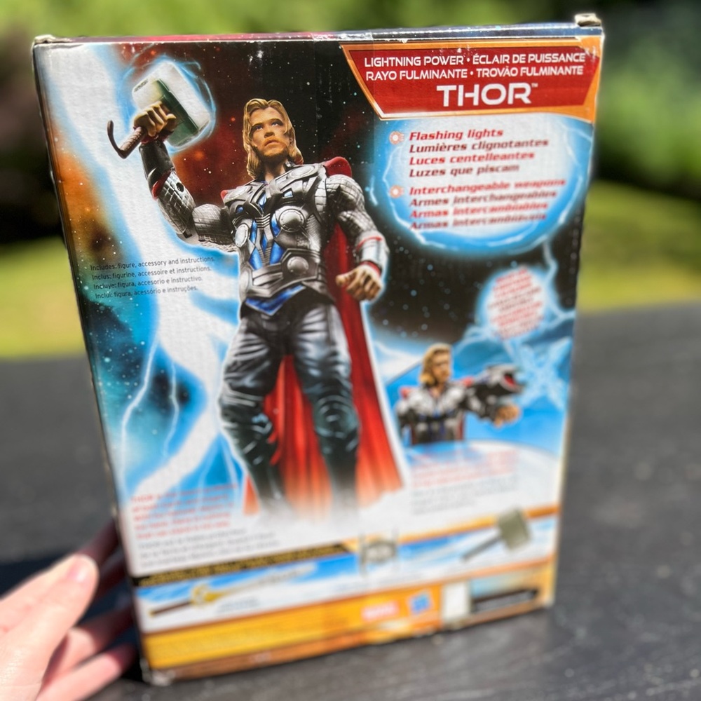 Thor Action Figure - Picture 2 of 3
